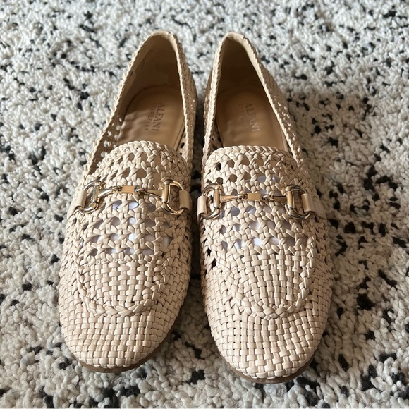 Alfani Gayle Loafers Men’s Women’s Slip On Woven Shoes Gold Hardware Cream 9.5M - Picture 1 of 8